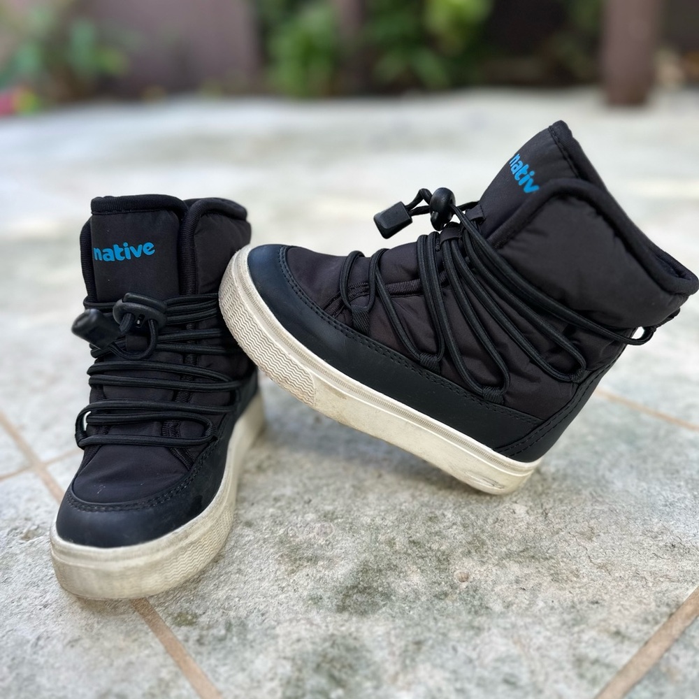 Native Kids Black High-Top Shoes